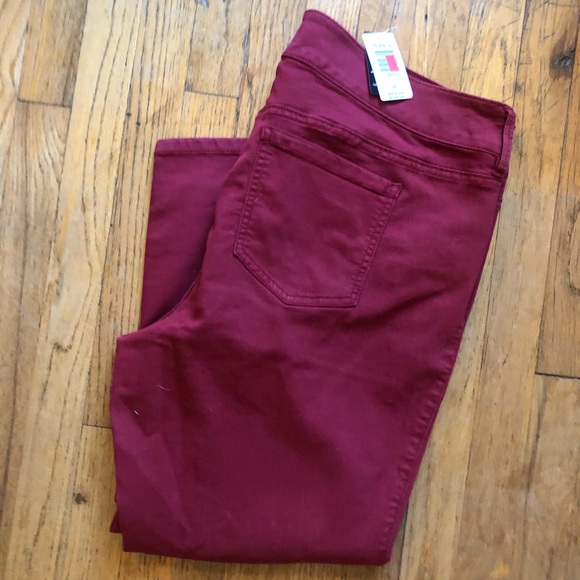 torrid Denim - NWT Torrid burgundy cropped jeggings SZ 20
